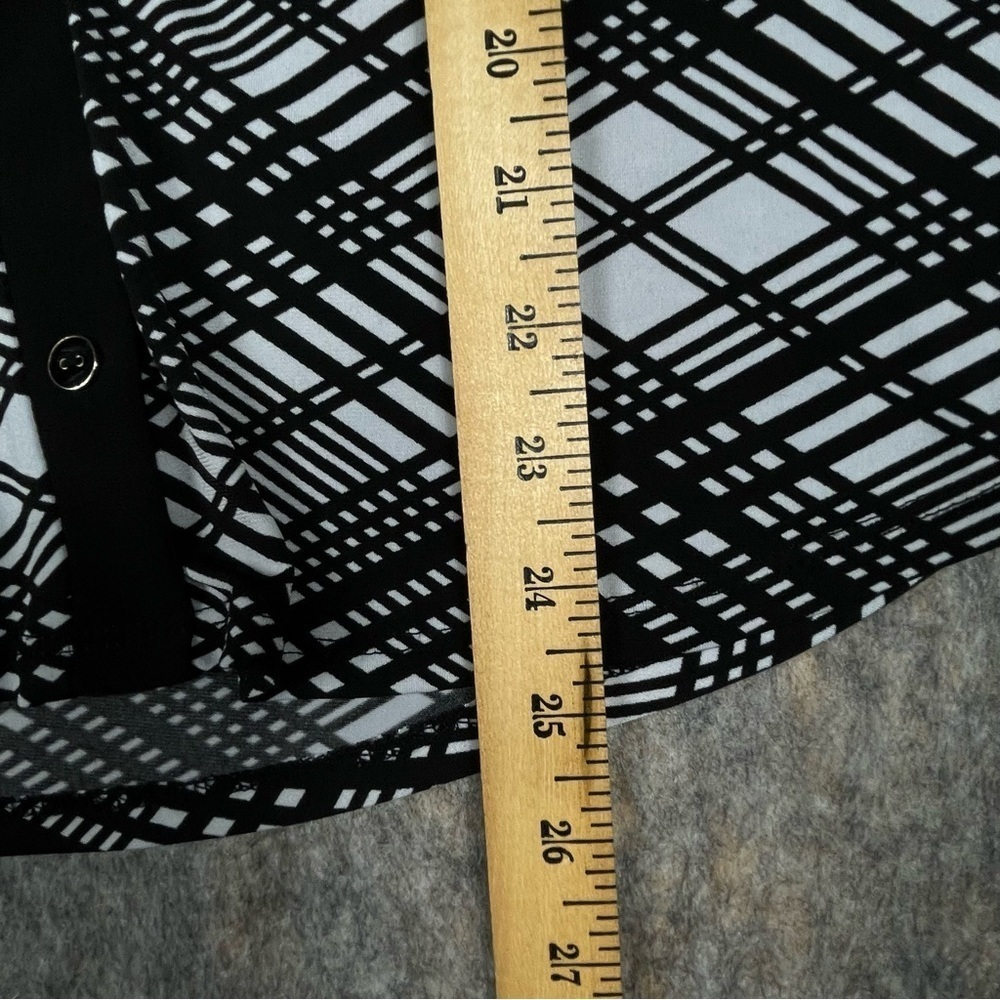 Diana Bell Black White Diagonal Print Office Attire Polished Casual Top - Sz M - Picture 15 of 16
